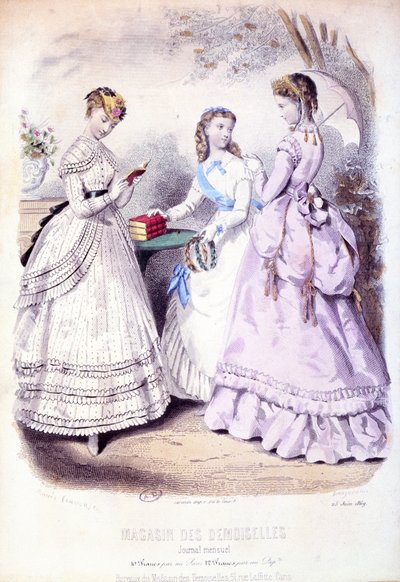 Ragazze della scuola dopo la cerimonia di premiazione, tavola di moda pubblicitaria del Magasin des Demoiselles, 1869 da French School